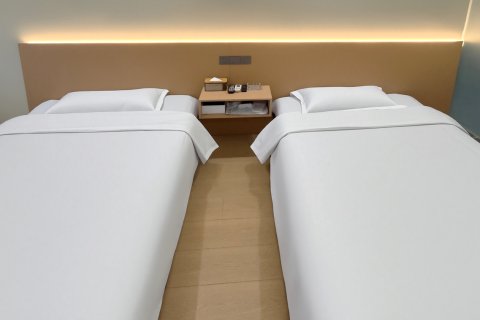 界首假日风尚酒店(火车站店)