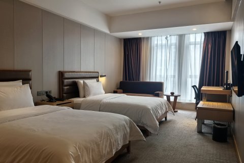 优逸酒店(柳州窑埠古镇万象城店)