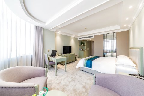 季枫国际酒店(维多利摩尔城店)