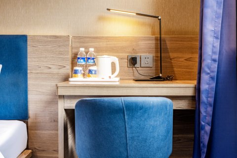 7天优品酒店(贵阳三桥北路改茶路地铁站店)