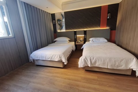 南洋铂斯酒店(东莞东城万达广场店)