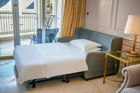 三亚湾皇冠假日度假酒店