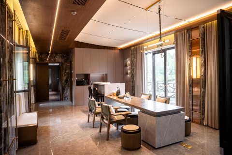 茅山东方盐湖城盐泉涵馆