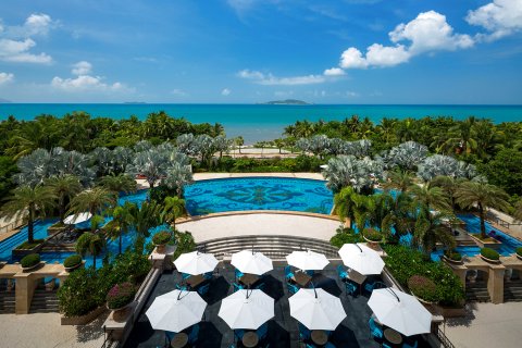 三亚湾皇冠假日度假酒店