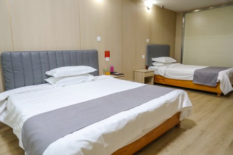 平阴百龍大酒店