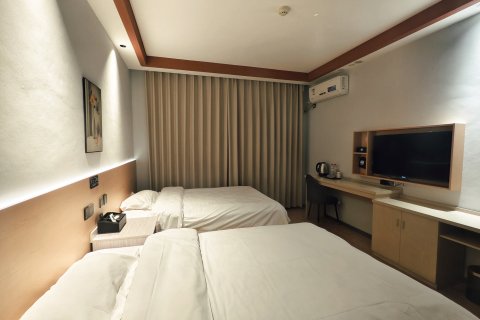 乾元智慧酒店(平塘三天广场店)