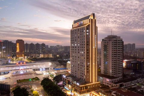 维多利亚丽致酒店(茂名高铁站北广场天一国际店)