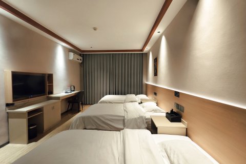 乾元智慧酒店(平塘三天广场店)