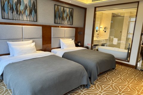 丽橙酒店·悦(贵阳大十字广场甲秀楼店)