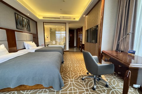 丽橙酒店·悦(贵阳大十字广场甲秀楼店)