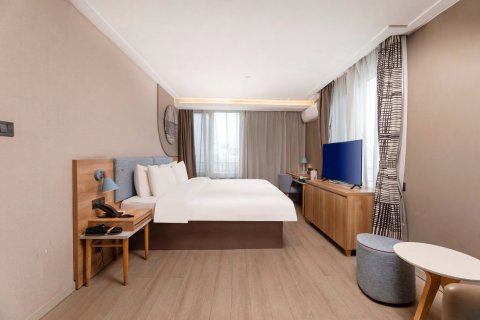 如家酒店neo(东海牛山北路水晶城步行街店)