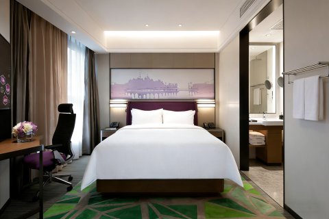 宜兴人民中路希尔顿欢朋酒店