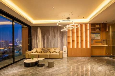 Xhotel青绵智慧酒店(进贤高铁站天虹商场店)