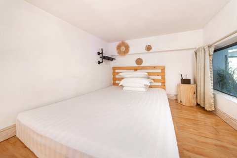 土丁青年酒店(南京夫子庙秦淮河畔店)