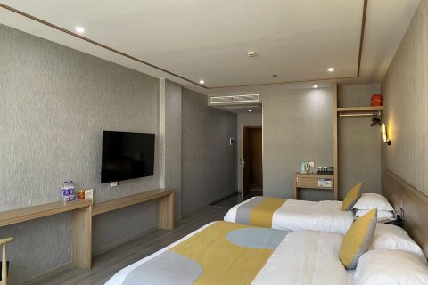 衢州颐朵轻奢酒店(衢州高铁站万达广场店)