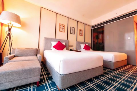 洛阳五季酒店(龙门高铁站八里堂地铁站店)