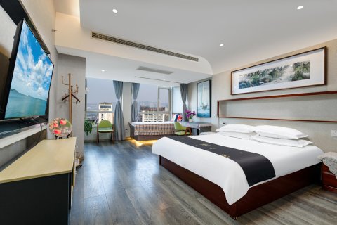 来品酒店(威海火车站韩乐坊店)