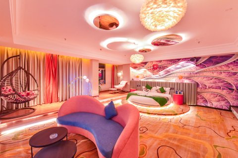 罗定迈睿国际酒店(汽车总站大润发店)