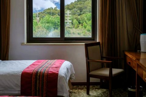 德钦高山别庄 · 梅里酒店