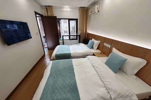 西塘彩云堂庭院花园民宿