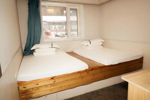 雪谷毕老驴客栈