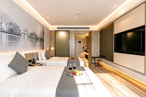 世季酒店(义乌火车站机场店)