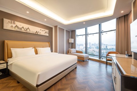 南通濠河景区中庭国际酒店(圆融广场店)