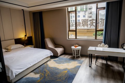 犍为旭庆源假日酒店(龙池广场店)