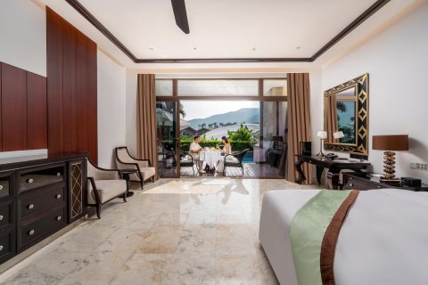 三亚亚龙湾瑞吉度假酒店