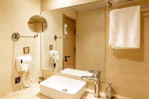 百祥假日酒店(哈尔滨中央大街店)