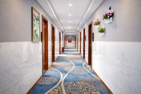 大英蓝钻主题酒店(四川文轩职业学院店)