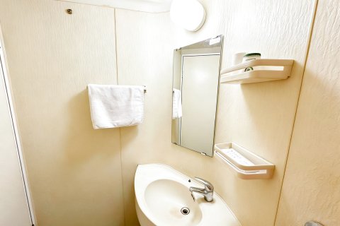 逸旅酒店(盂县凯通购物广场店)