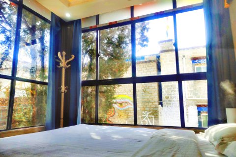 拉萨藏陶坊客栈(大昭寺八廓街店)