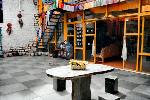 拉萨藏陶坊客栈（大昭寺八廓街店）