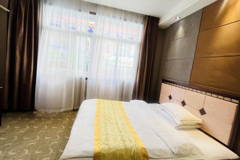 木里香巴拉大酒店