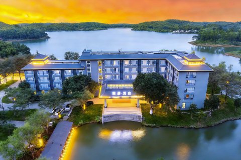 丽景酒店(弥勒湖泉生态园店)