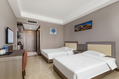 兵客西岐商务宾馆(奎屯市友好时尚购物中心店)