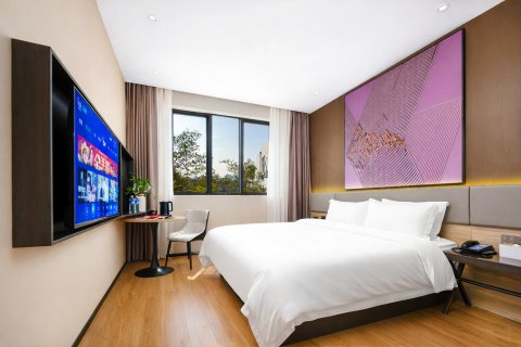 卫辉•白天鹅｜智慧生活WhiteSwan Holiday轻奢酒店(卫辉市政府店)