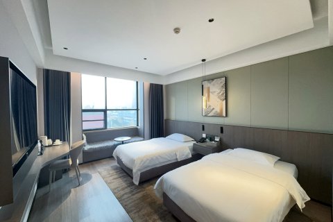 西平华港大酒店