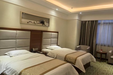 福泉峰邻天下大酒店