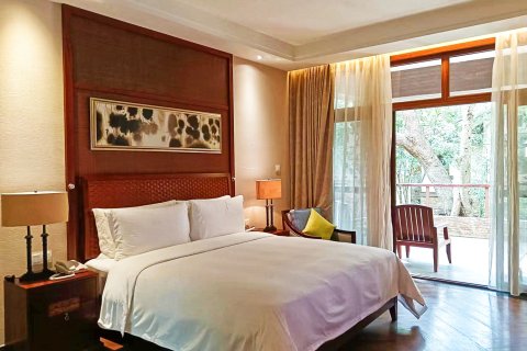 五指山亚泰雨林酒店