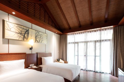 五指山亚泰雨林酒店