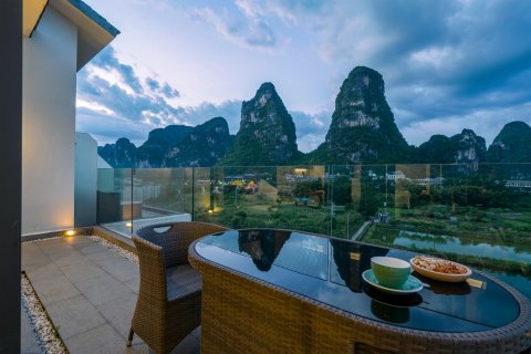 霁云上院度假酒店(阳朔十里画廊遇龙河店)