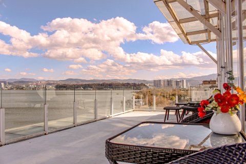 大理伽蓝海景客栈