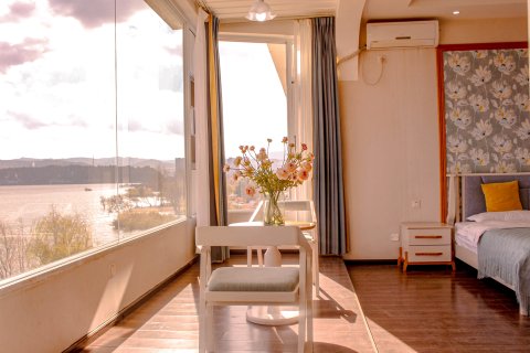 大理伽蓝海景客栈