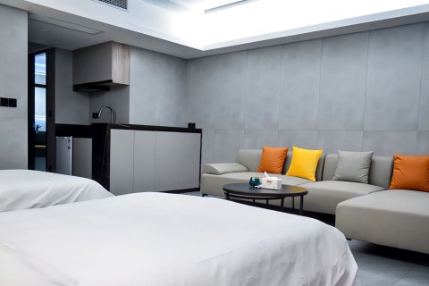 半岛假日酒店(半岛逸景花园店)