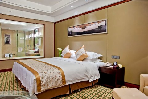 吉林紫光苑华美达酒店(万达广场店)