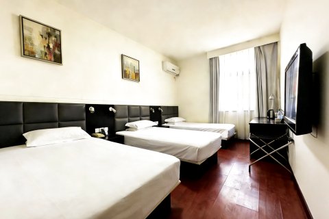 柏维轻居酒店(建设中路濮阳市中心广场店)