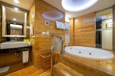 珠海L酒店(拱北口岸高铁站店)