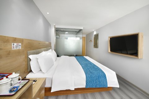 蓉城假日酒店(成都宽窄巷子店)